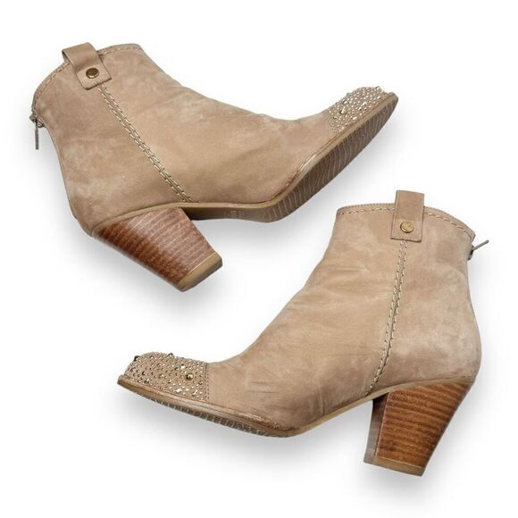 Stuart Weitzman Women’s Gold Studded Cap Toe Zip Taupe Suede Ankle Boots 5.5 M - Picture 6 of 9